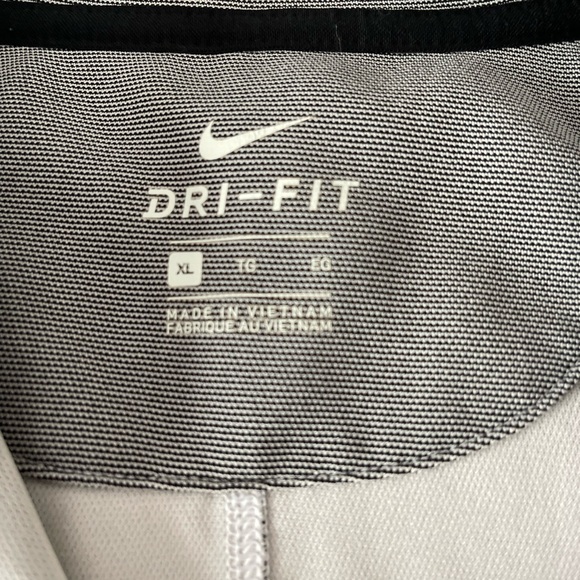 Men’s Nike Polo - Picture 2 of 2